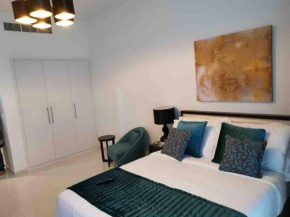 Lovely Studio in serene environment JVC